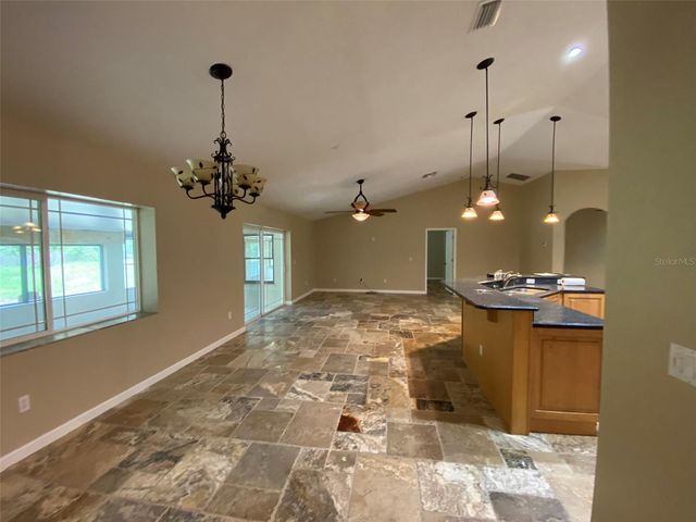 1800 COUNTY ROAD 426 N, Oviedo, FL 32765