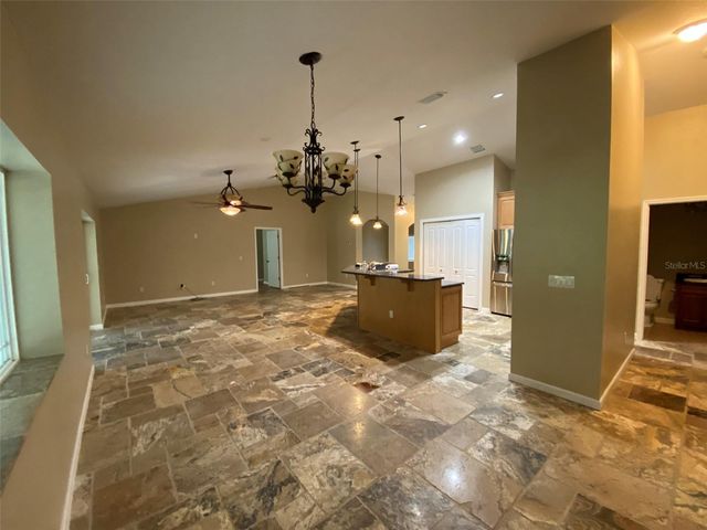 1800 COUNTY ROAD 426 N, Oviedo, FL 32765