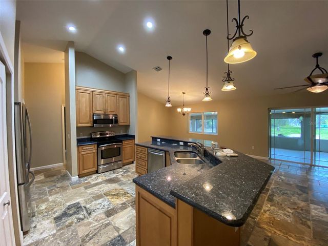 1800 COUNTY ROAD 426 N, Oviedo, FL 32765
