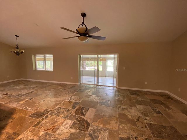 1800 COUNTY ROAD 426 N, Oviedo, FL 32765