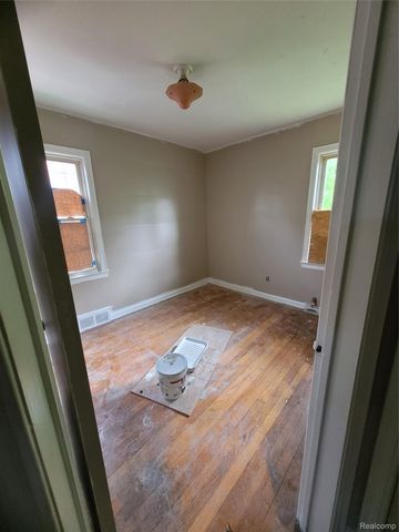 3874 Seneca Street, Detroit, MI 48214