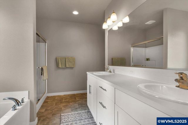 2292 Woodcock Av, Stayton, OR 97383