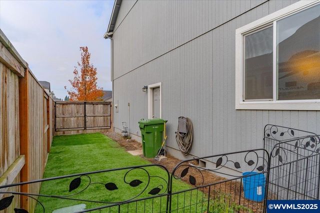 2292 Woodcock Av, Stayton, OR 97383