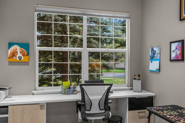 61578 Devils Lake Drive, Bend, OR 97702