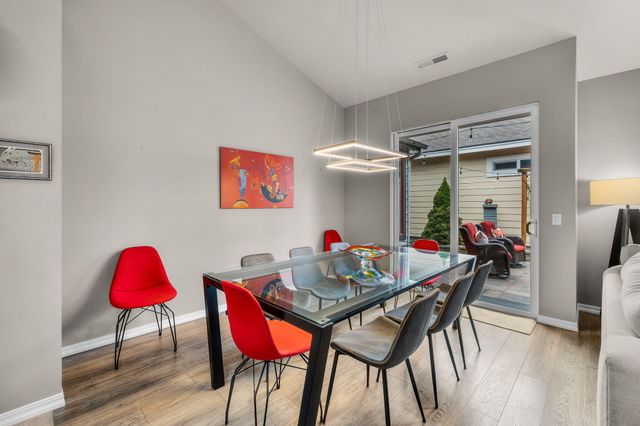 61578 Devils Lake Drive, Bend, OR 97702