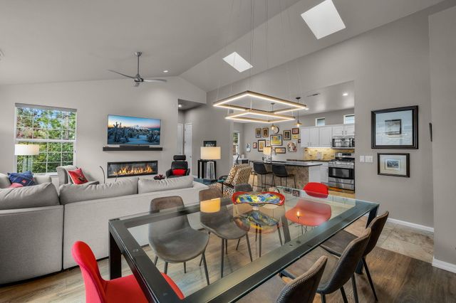 61578 Devils Lake Drive, Bend, OR 97702