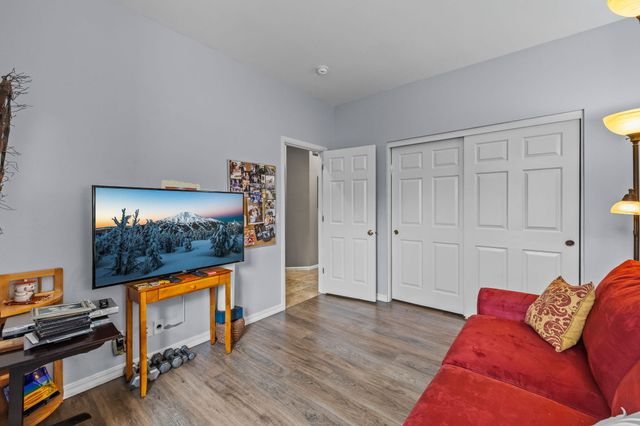 61578 Devils Lake Drive, Bend, OR 97702