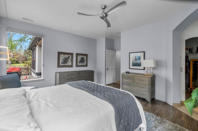 61578 Devils Lake Drive, Bend, OR 97702