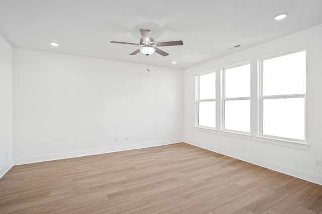 2155 Barnwood Rd, Gallatin, TN 37066