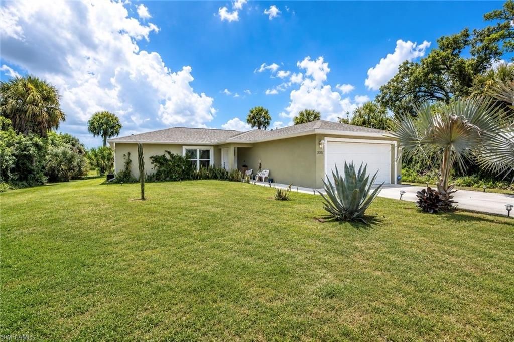 3061 NW Beechwood CIR, LABELLE, FL 33935 — exterior