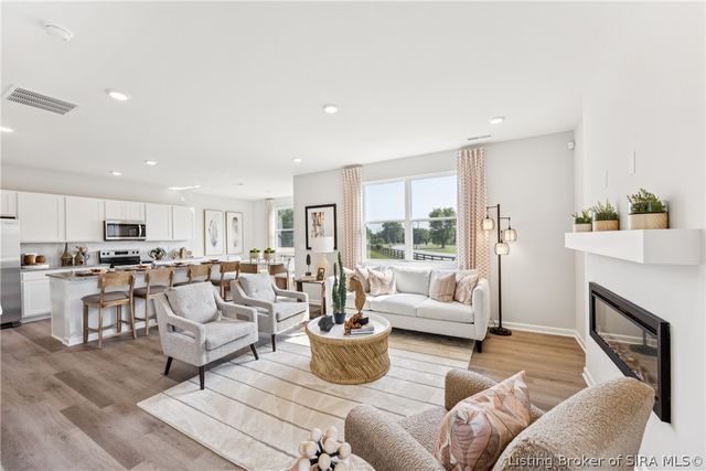 3490 Noah Trail, Jeffersonville, IN 47130