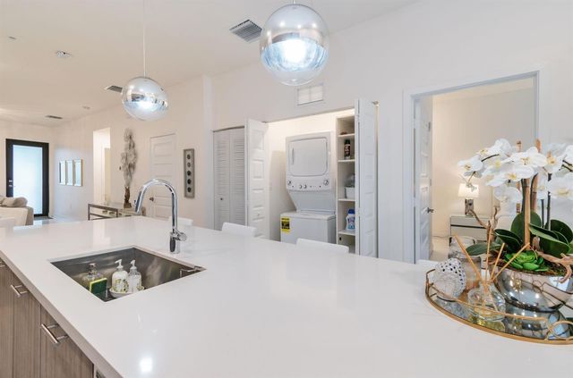 8045 NW 104th Avenue Unit 7, Doral, FL 33178