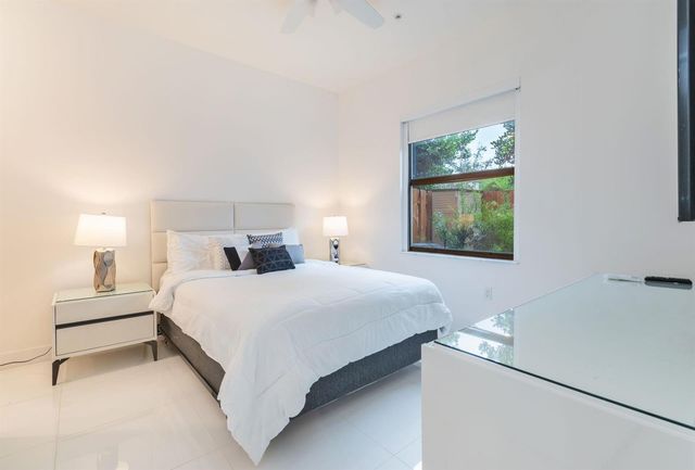 8045 NW 104th Avenue Unit 7, Doral, FL 33178