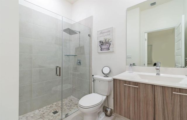 8045 NW 104th Avenue Unit 7, Doral, FL 33178