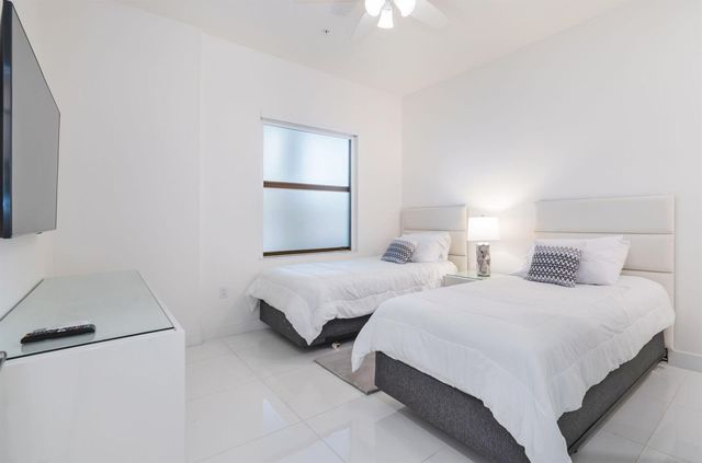 8045 NW 104th Avenue Unit 7, Doral, FL 33178