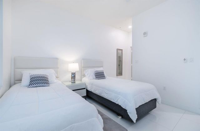8045 NW 104th Avenue Unit 7, Doral, FL 33178