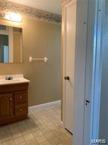 108 Rau Street Street, Waterloo, IL 62298