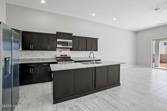 12641 Fredericksburg Avenue, Horizon City, TX 79928