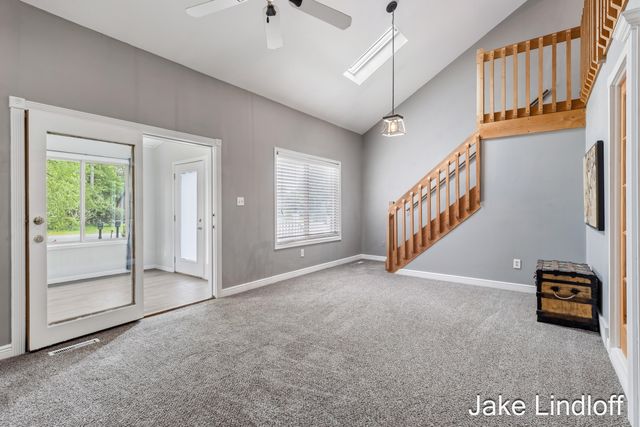 11014 E Royal Road, Morton Twp, MI 49346