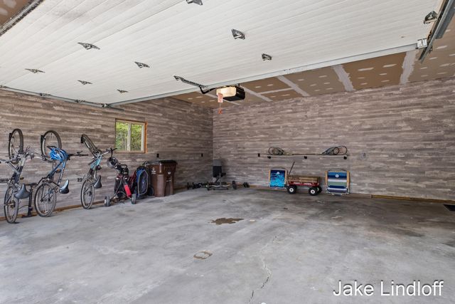 11014 E Royal Road, Morton Twp, MI 49346