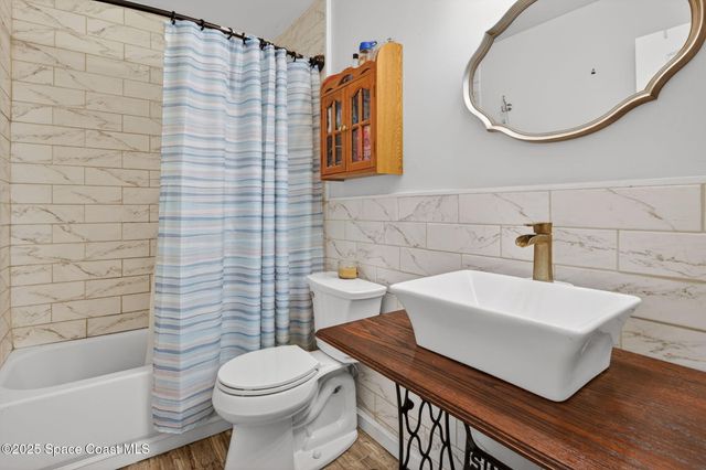 489 Santa Martia Street SW, Palm Bay, FL 32908