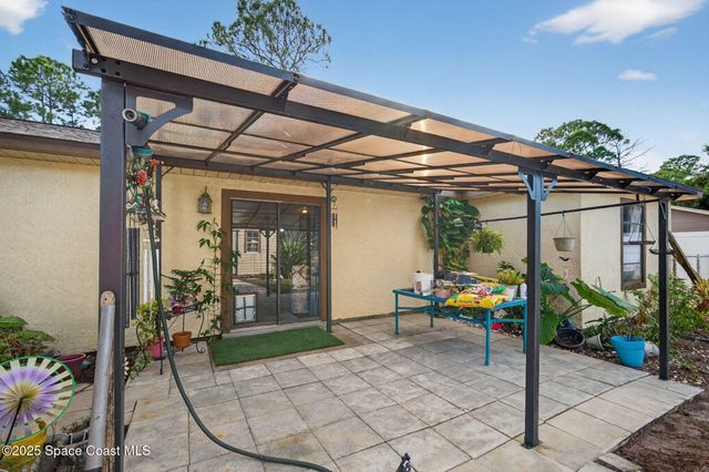 489 Santa Martia Street SW, Palm Bay, FL 32908