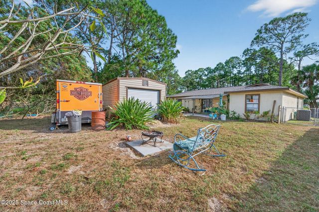 489 Santa Martia Street SW, Palm Bay, FL 32908