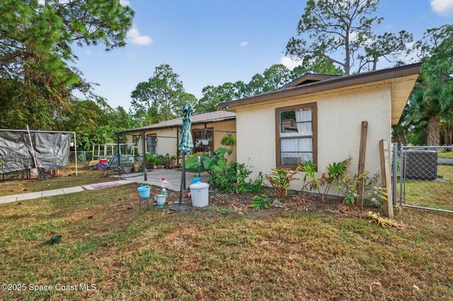 489 Santa Martia Street SW, Palm Bay, FL 32908