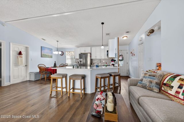 489 Santa Martia Street SW, Palm Bay, FL 32908