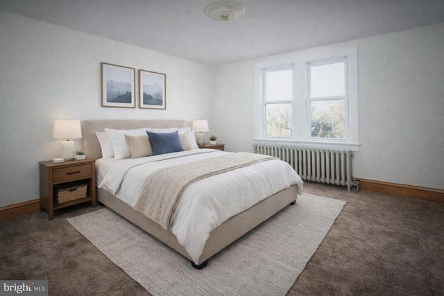 42 MAIN ST, Bridgeport, NJ 08014