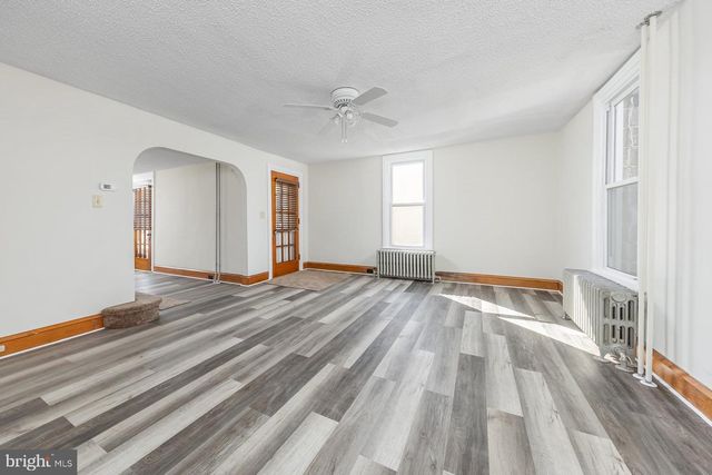 42 MAIN ST, Bridgeport, NJ 08014