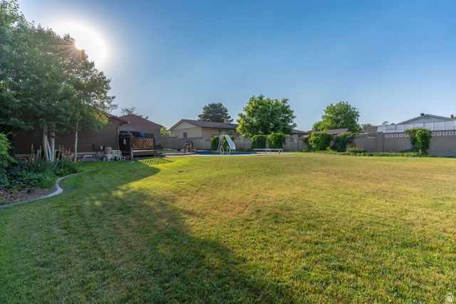 2518 W CARSON LN, West Jordan, UT 84084