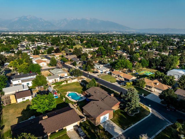 2518 W CARSON LN, West Jordan, UT 84084