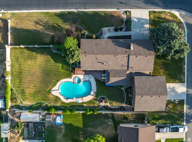 2518 W CARSON LN, West Jordan, UT 84084