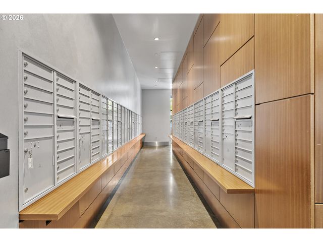 1926 W BURNSIDE St 812, Portland, OR 97209