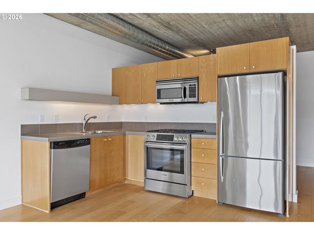 1926 W BURNSIDE St 812, Portland, OR 97209
