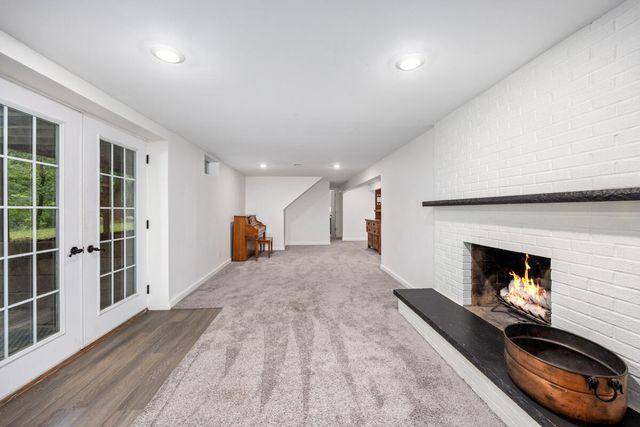 1059 Cumberland Avenue SE, Lowell, MI 49331