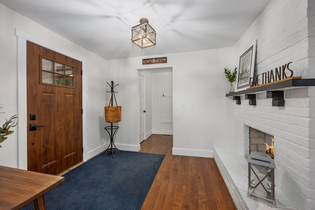1059 Cumberland Avenue SE, Lowell, MI 49331