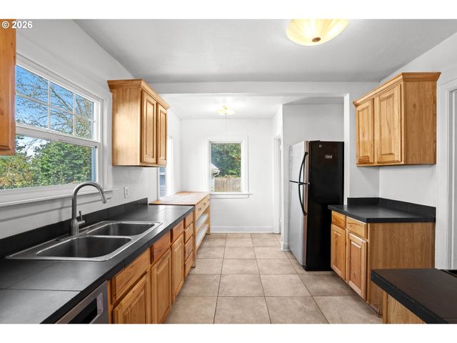 6312 N MONTANA Ave, Portland, OR 97217