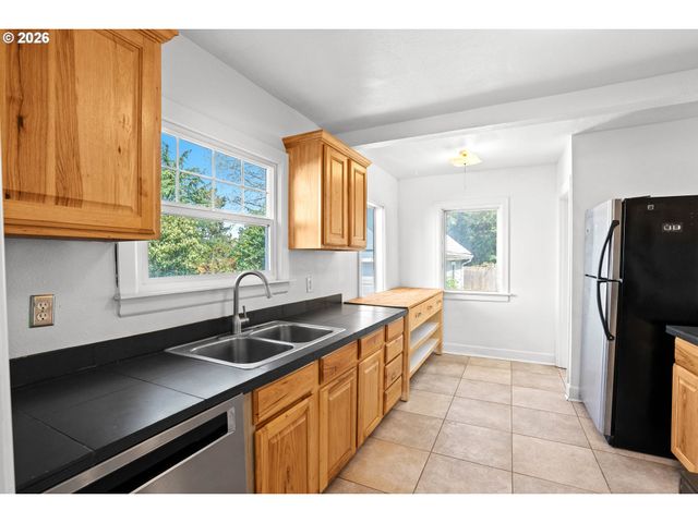 6312 N MONTANA Ave, Portland, OR 97217