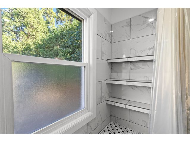 6312 N MONTANA Ave, Portland, OR 97217