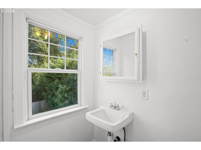 6312 N MONTANA Ave, Portland, OR 97217