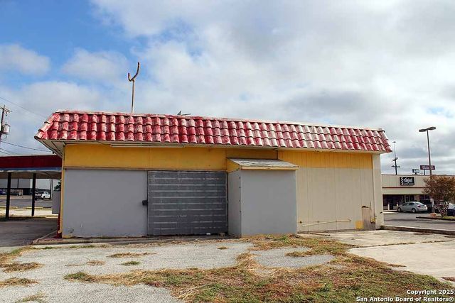 6850 Ingram Rd, San Antonio, TX 78238