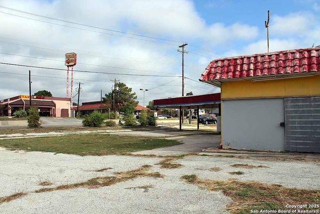 6850 Ingram Rd, San Antonio, TX 78238