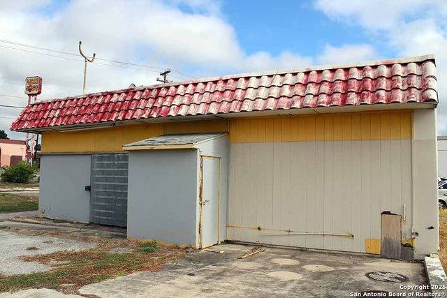 6850 Ingram Rd, San Antonio, TX 78238