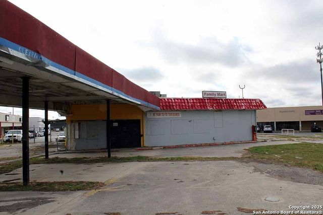 6850 Ingram Rd, San Antonio, TX 78238