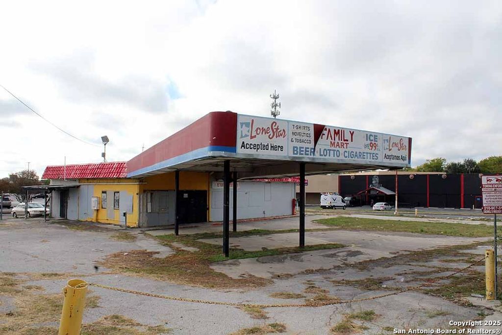 6850 Ingram Rd, San Antonio, TX 78238