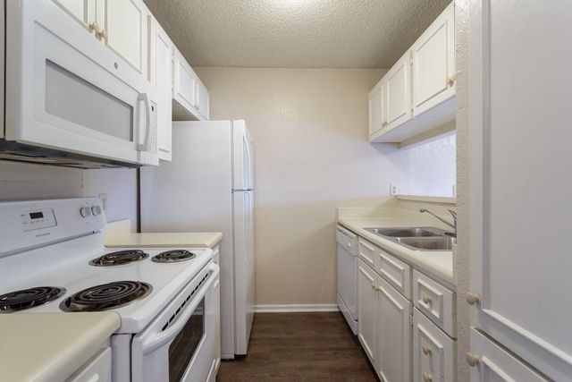 1602 Mill ST C, San Marcos, TX 78666
