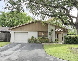 11304 SW 135th Ct, Miami, FL 33186