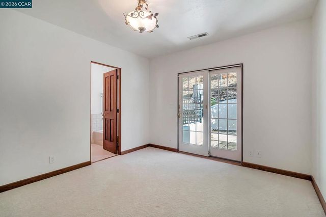 74 Yarrow Valley Ln, Orinda, CA 94563